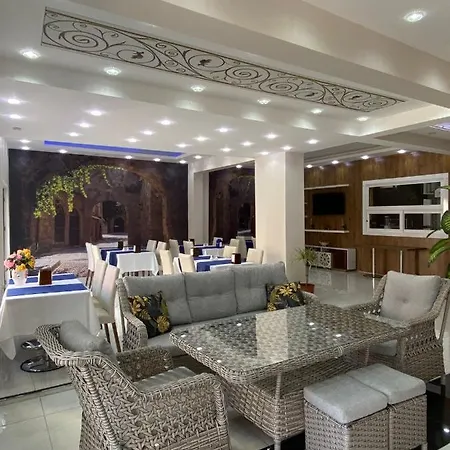 En Kaya Hotell 3*